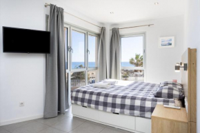 Panoramic sea view apartment